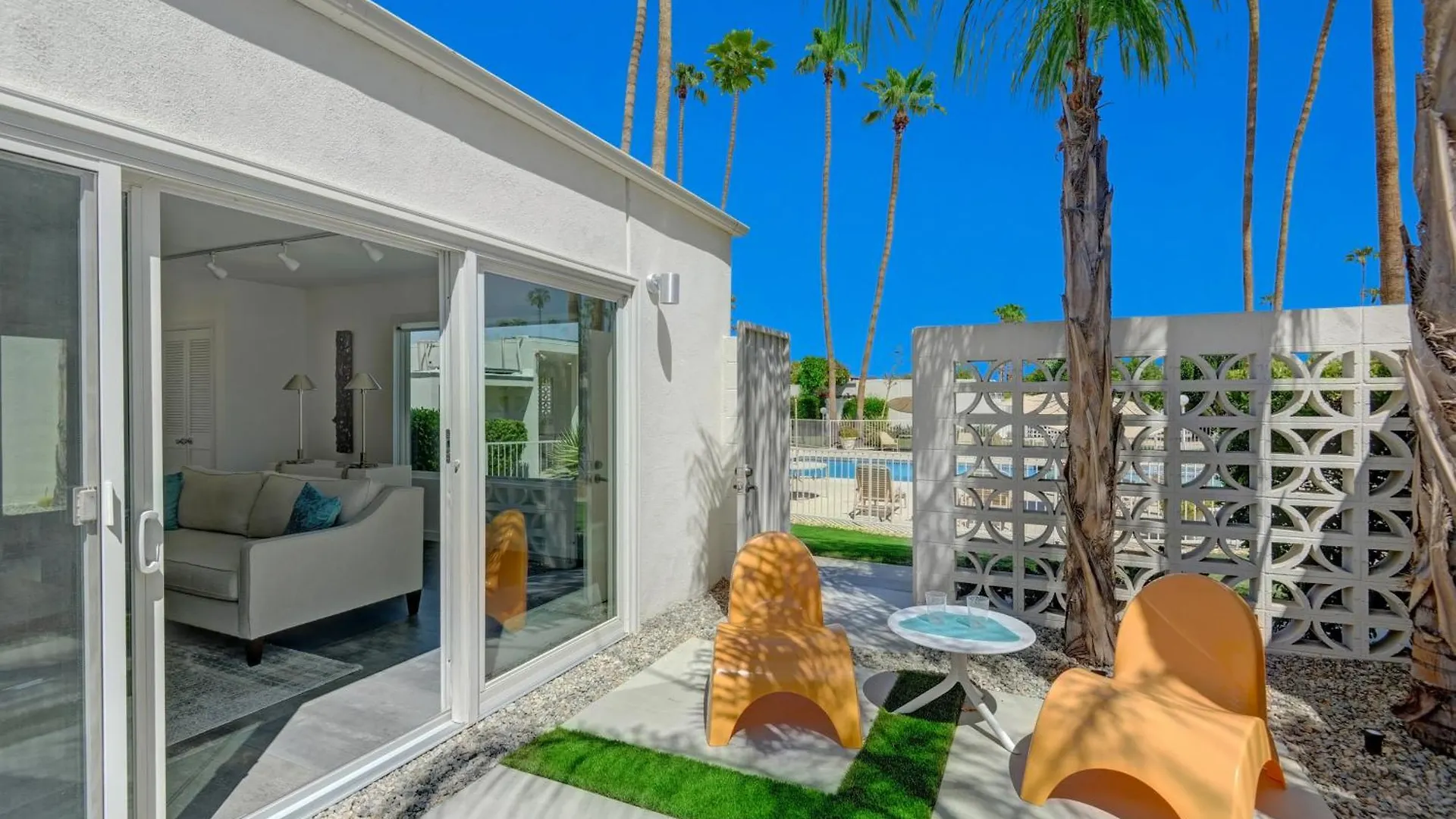 Garden Villas Paradise Palm Springs